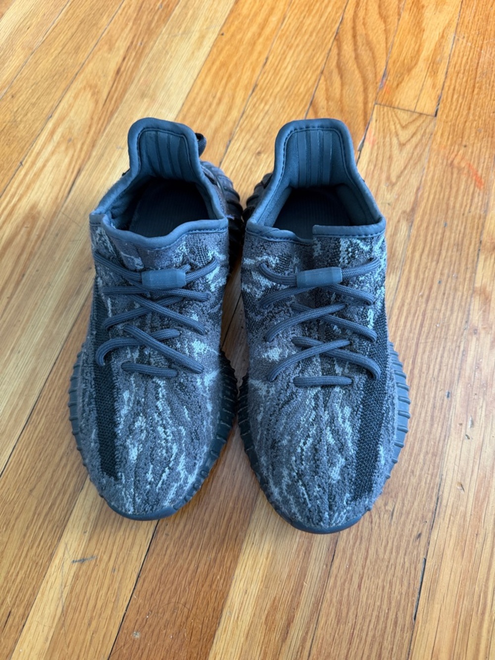 Yeezy sneakers Charcoal Knit Sneakers - Low Top Athletic Shoes